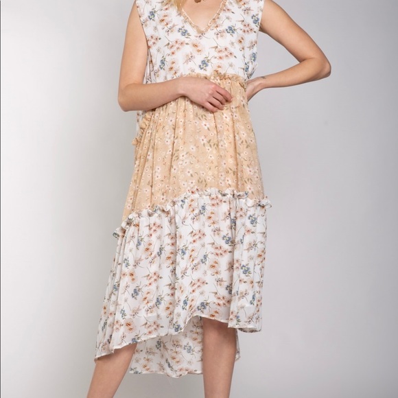 POL Three Tiered Floral Maxi Slip On Dress - Picture 3 of 9